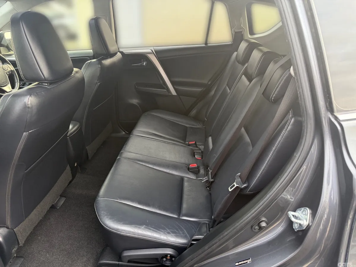 Toyota RAV4 SUV, Diesel, 2016, Grey