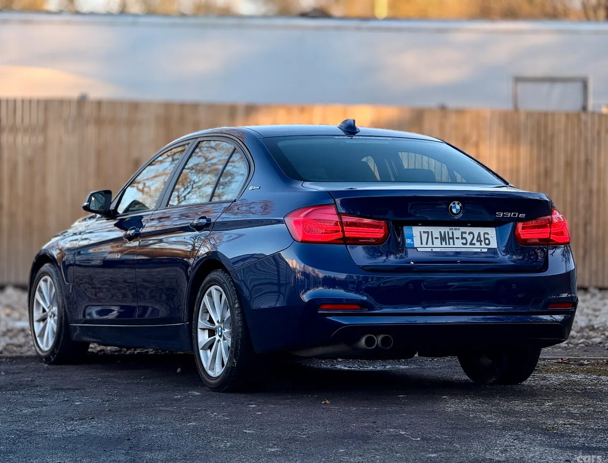 BMW 3-Series Saloon, Petrol Plug-in Hybrid, 2017, Blue