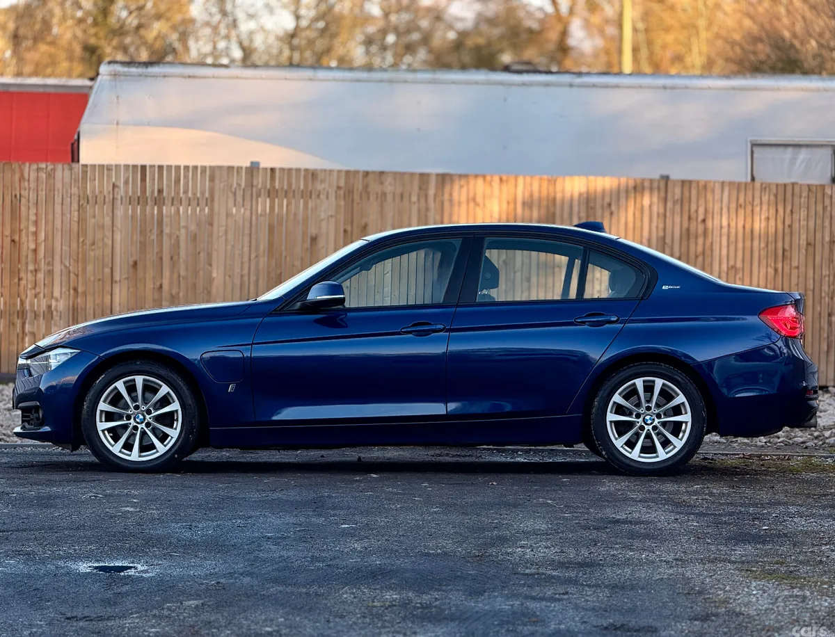 BMW 3-Series Saloon, Petrol Plug-in Hybrid, 2017, Blue