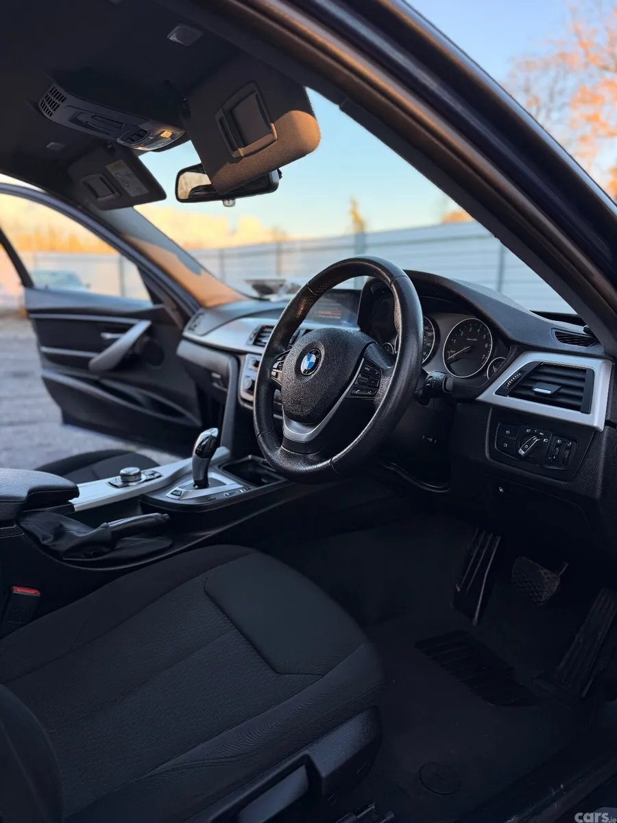 BMW 3-Series Saloon, Petrol Plug-in Hybrid, 2017, Blue