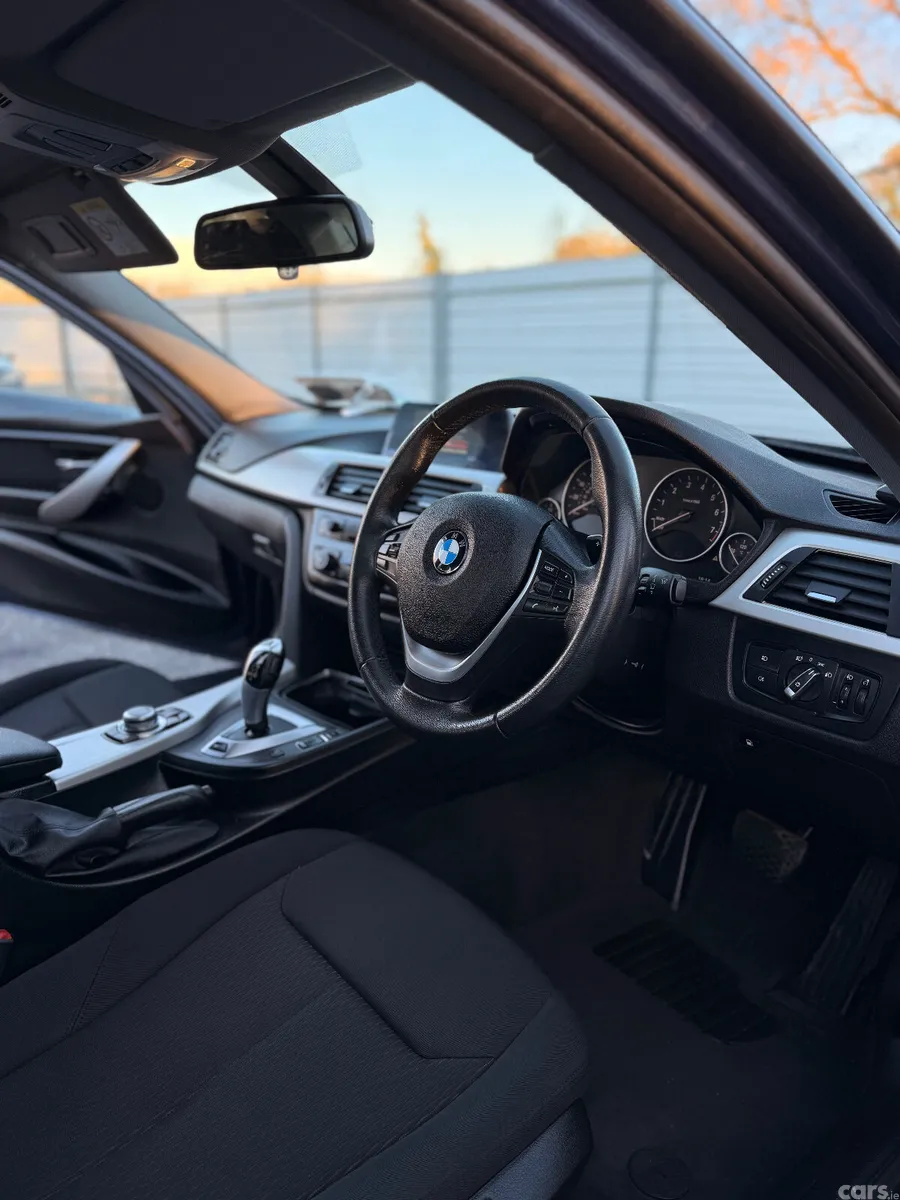 BMW 3-Series Saloon, Petrol Plug-in Hybrid, 2017, Blue