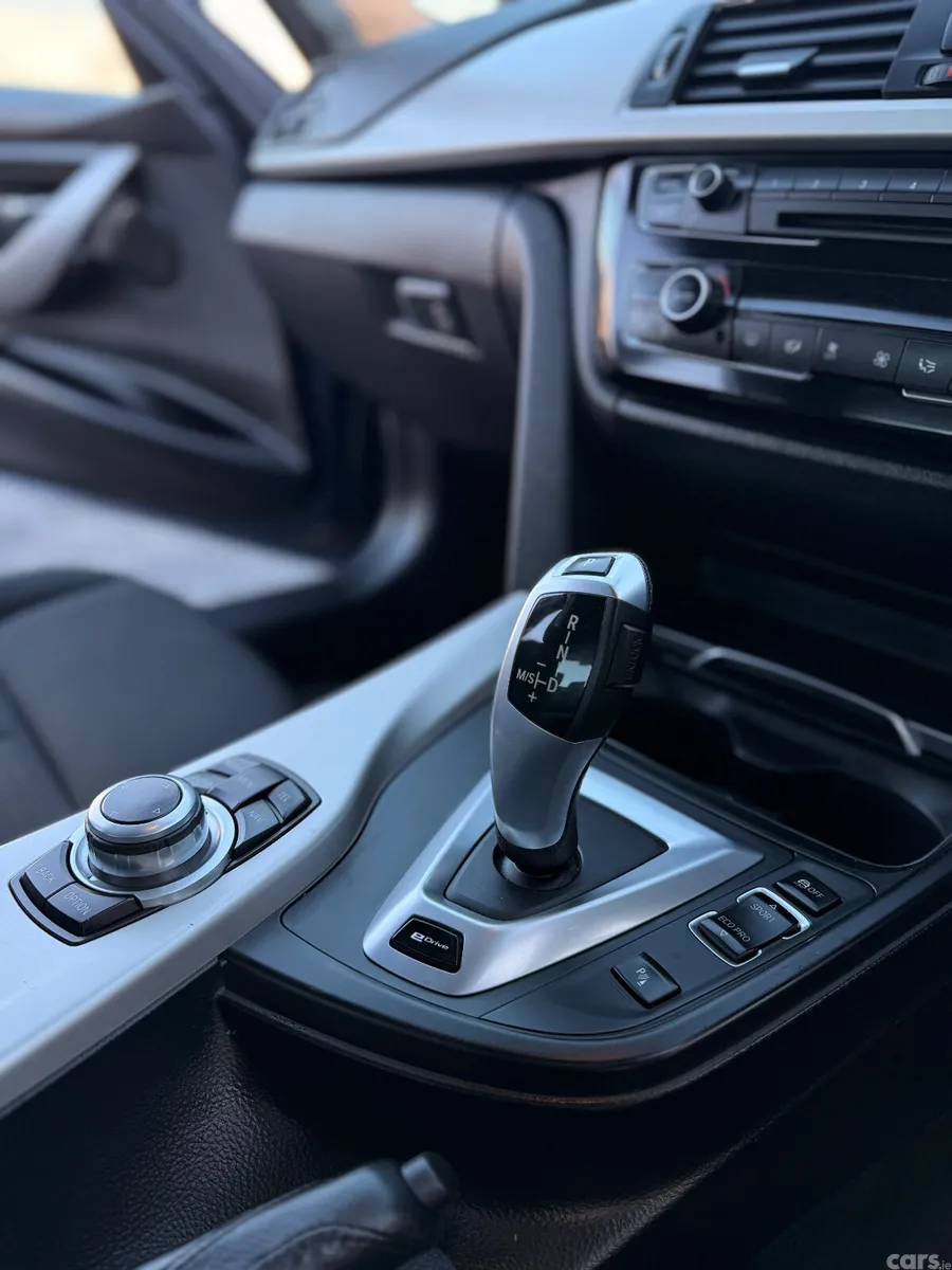 BMW 3-Series Saloon, Petrol Plug-in Hybrid, 2017, Blue