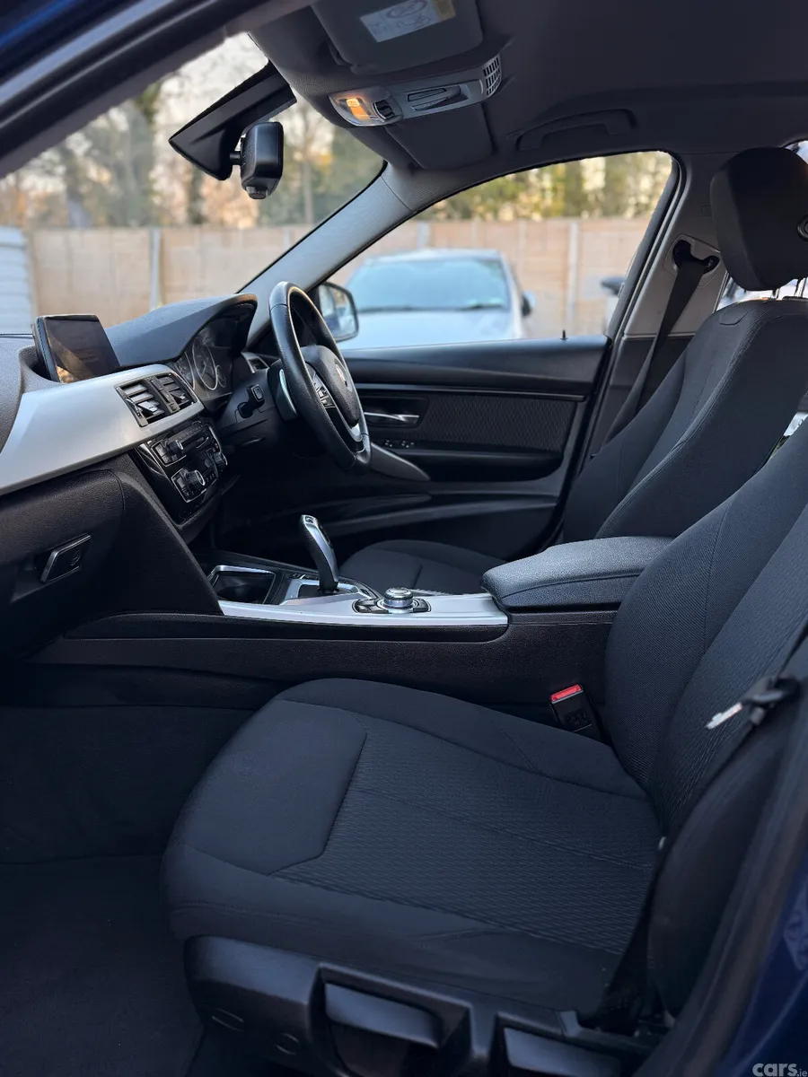 BMW 3-Series Saloon, Petrol Plug-in Hybrid, 2017, Blue