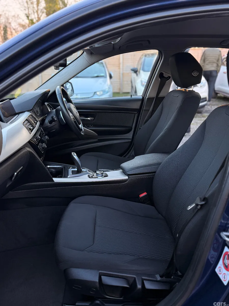 BMW 3-Series Saloon, Petrol Plug-in Hybrid, 2017, Blue