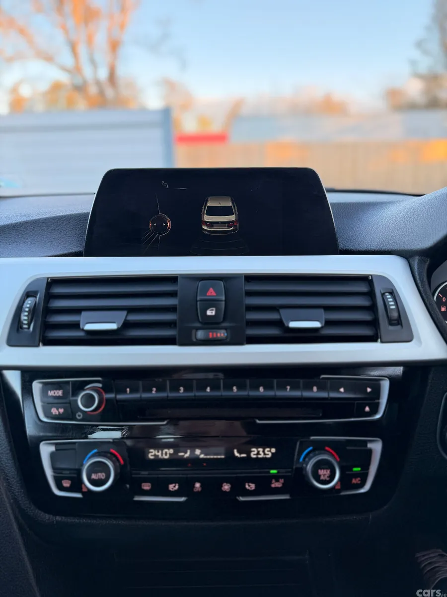 BMW 3-Series Saloon, Petrol Plug-in Hybrid, 2017, Blue