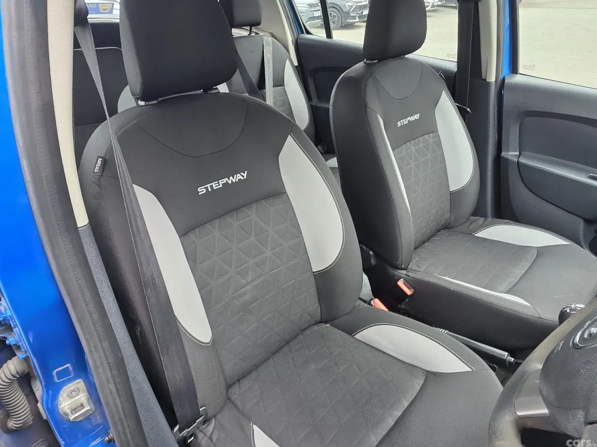 Dacia Sandero Stepway Hatchback, Diesel, 2015, Blue