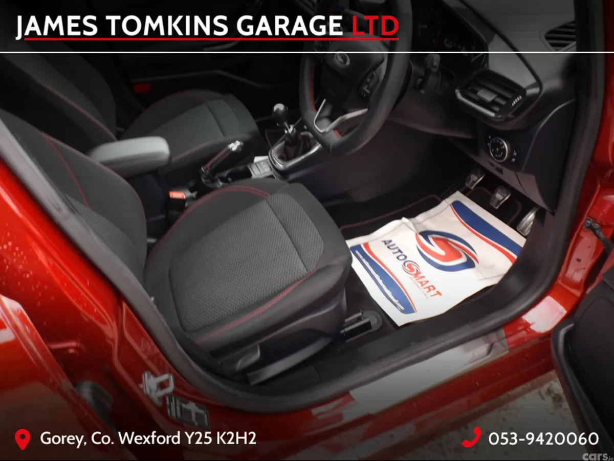 Ford Fiesta Hatchback, Petrol, 2020, Red
