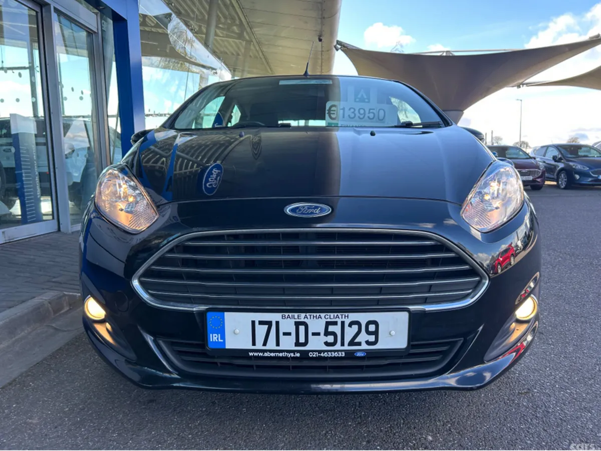Ford Fiesta Hatchback, Petrol, 2017, Black