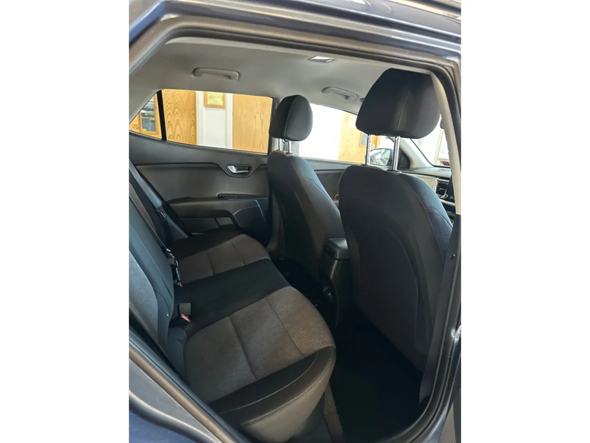 Kia Stonic SUV, Petrol, 2024, Blue