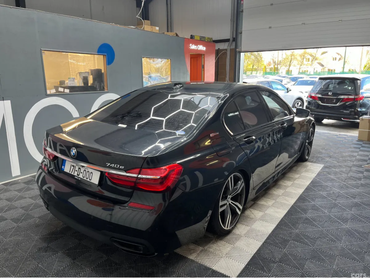 BMW 7-Series Saloon, Petrol Plug-in Hybrid, 2017, Black
