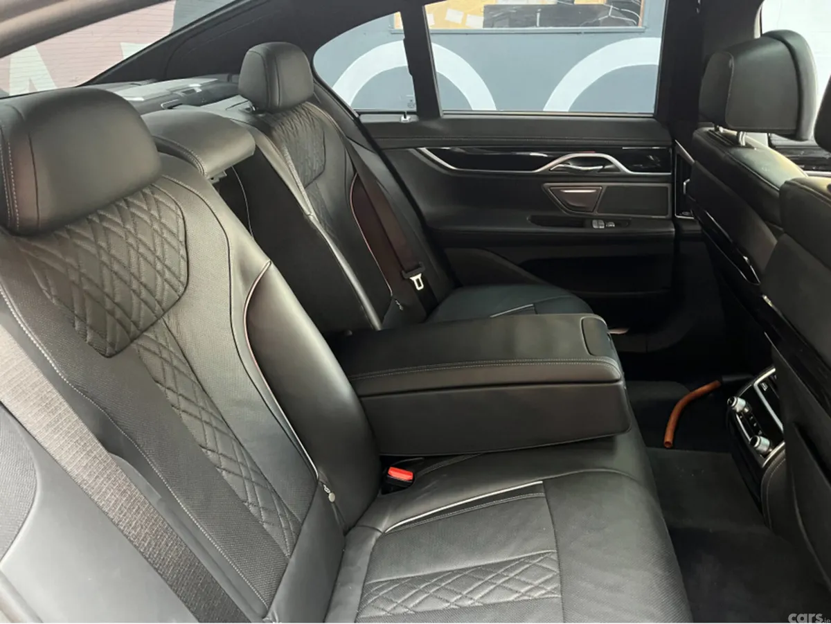 BMW 7-Series Saloon, Petrol Plug-in Hybrid, 2017, Black