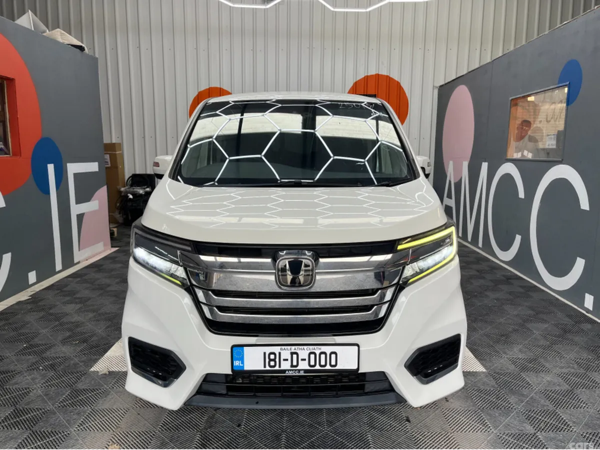 Honda Stepwagon MPV, Petrol Hybrid, 2018, White