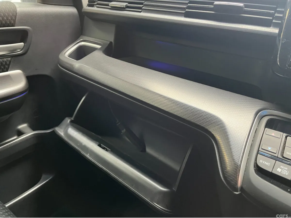Honda Stepwagon MPV, Petrol Hybrid, 2018, White
