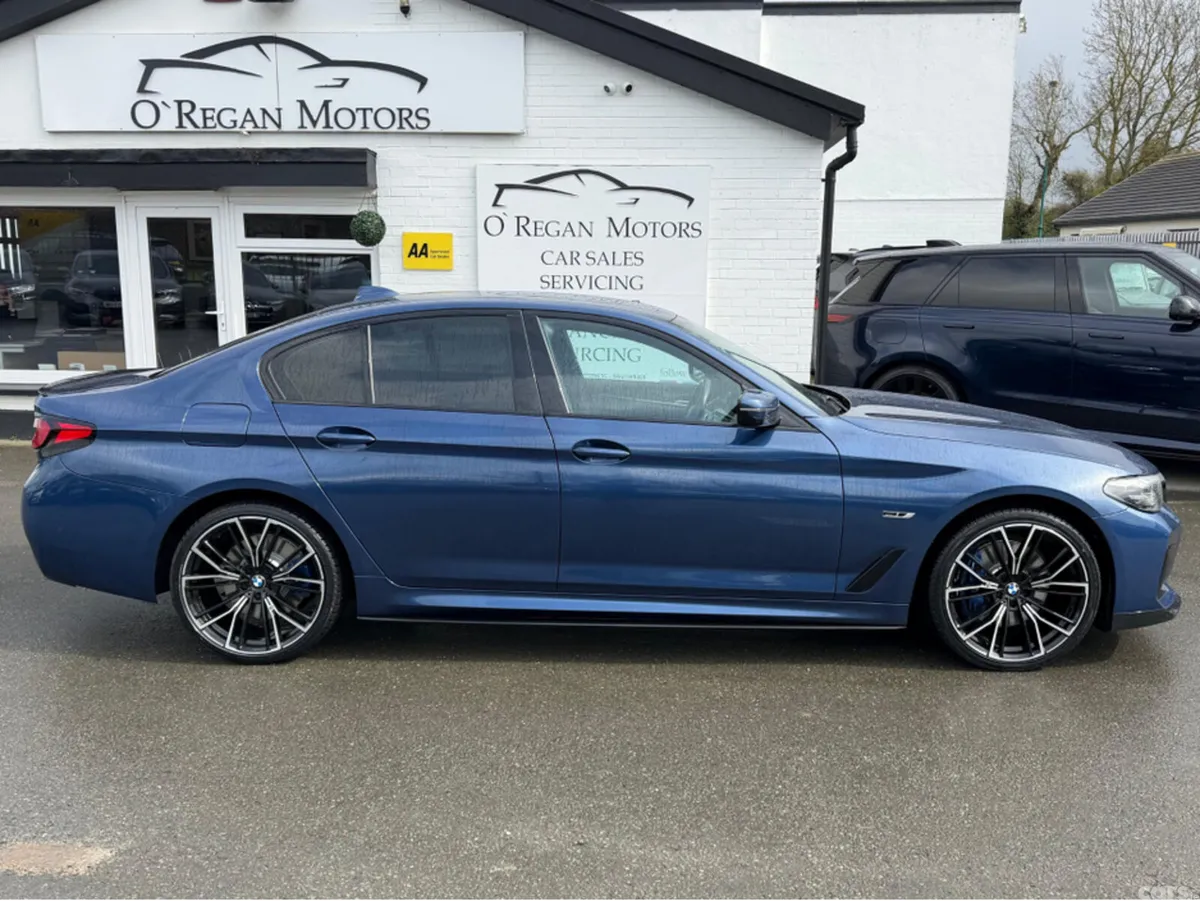 BMW 5-Series Saloon, Petrol Plug-in Hybrid, 2023, Blue