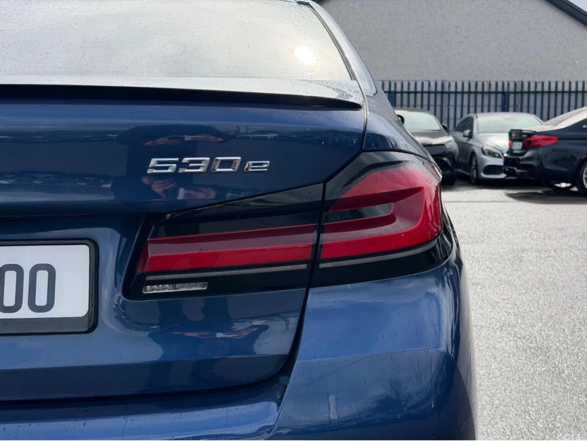 BMW 5-Series Saloon, Petrol Plug-in Hybrid, 2023, Blue