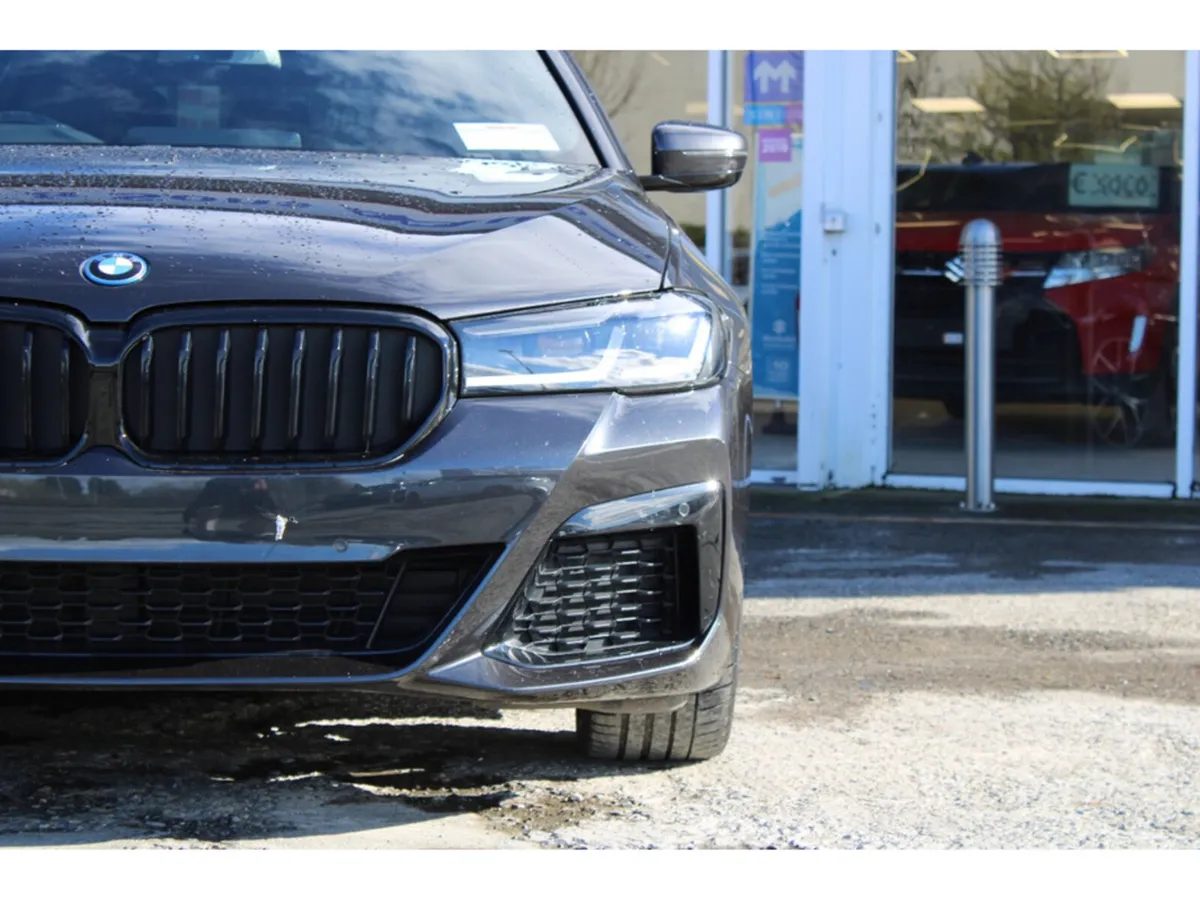 BMW 5-Series Estate, Petrol Plug-in Hybrid, 2024, Grey