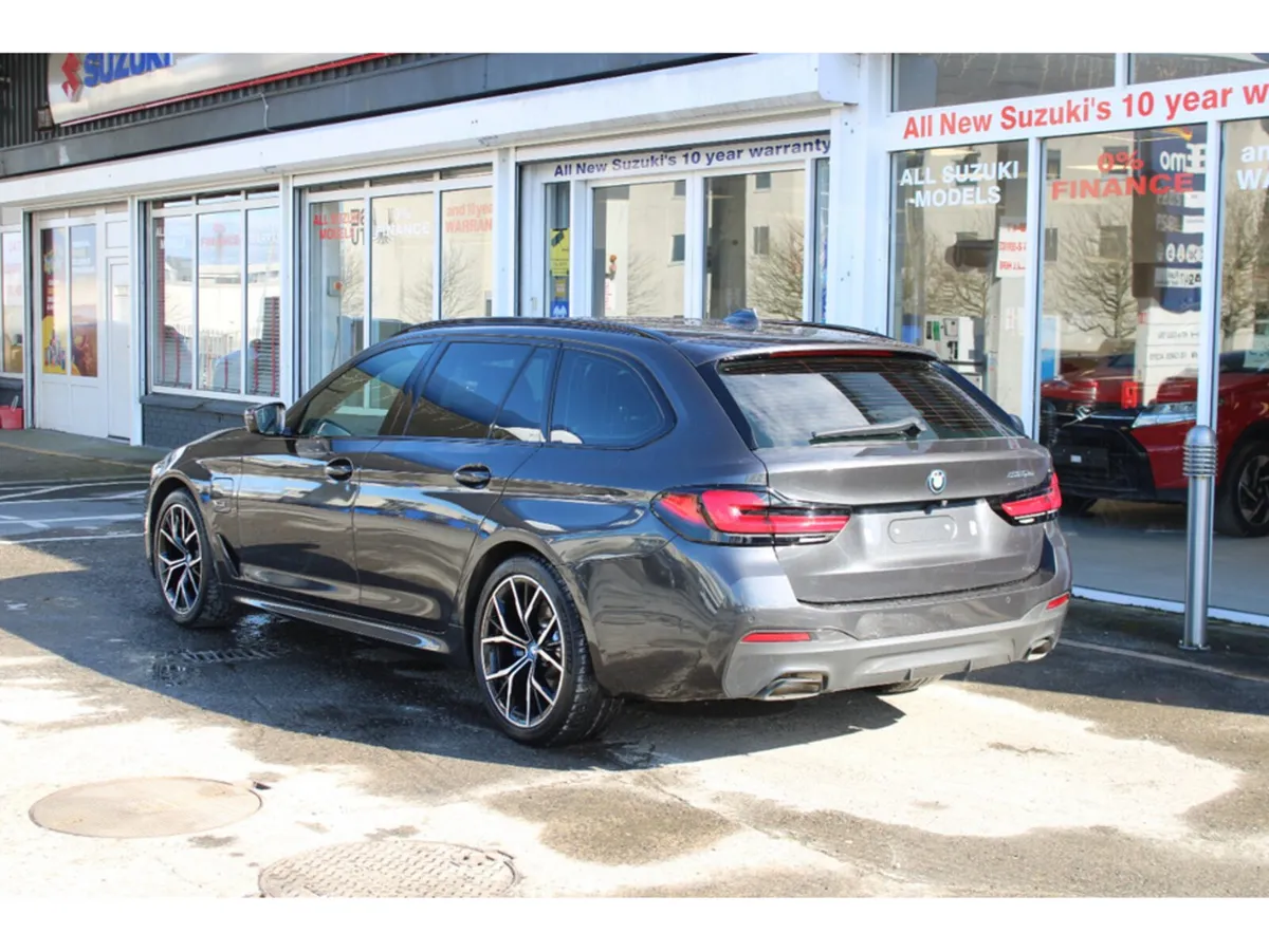 BMW 5-Series Estate, Petrol Plug-in Hybrid, 2024, Grey