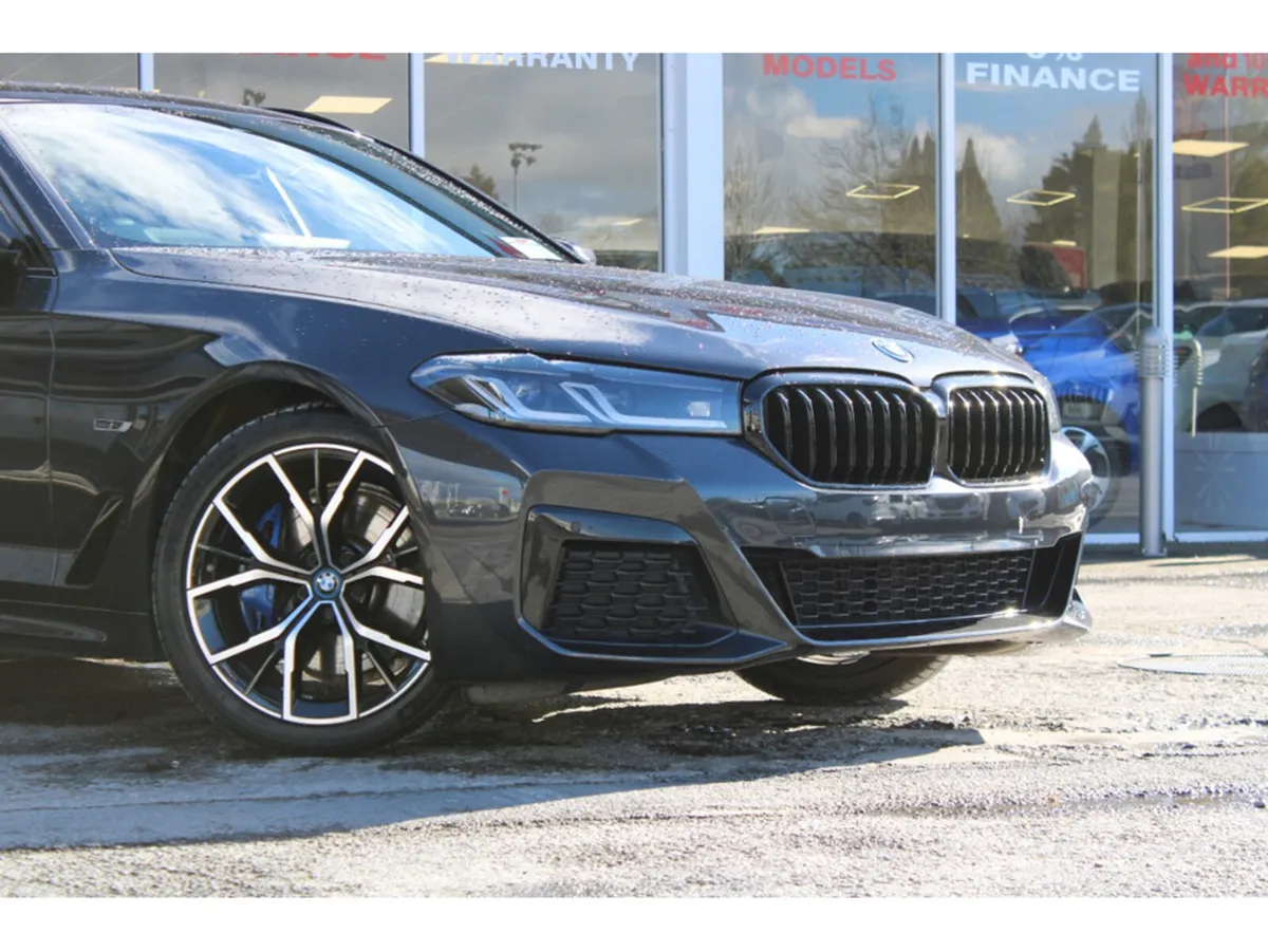 BMW 5-Series Estate, Petrol Plug-in Hybrid, 2024, Grey