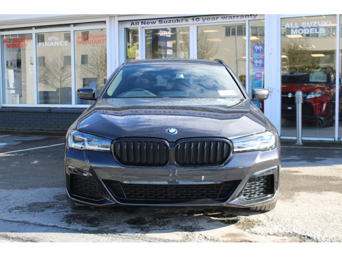 BMW 5-Series Estate, Petrol Plug-in Hybrid, 2024, Grey