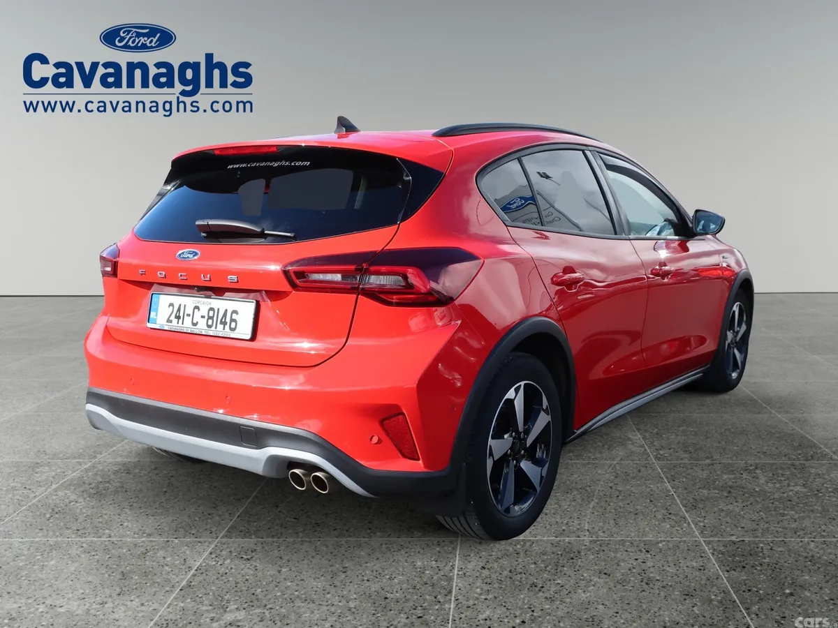 Ford Focus Hatchback, Petrol, 2024, Red