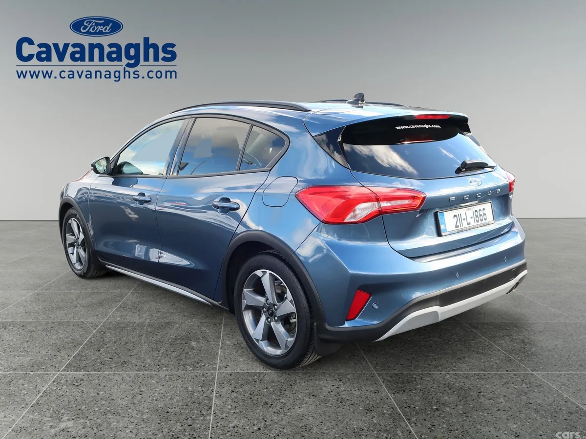 Ford Focus Hatchback, Petrol Hybrid, 2021, Blue