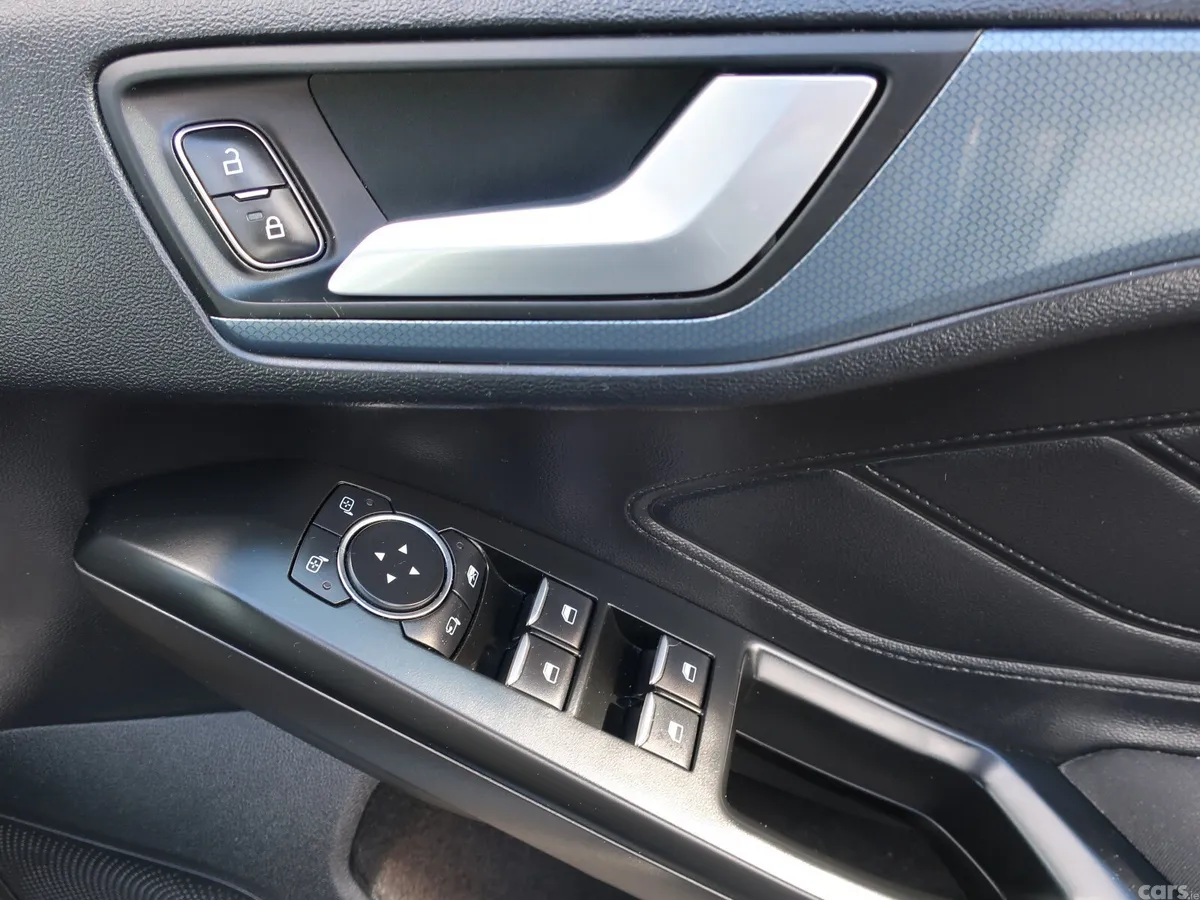Ford Focus Hatchback, Petrol Hybrid, 2021, Blue