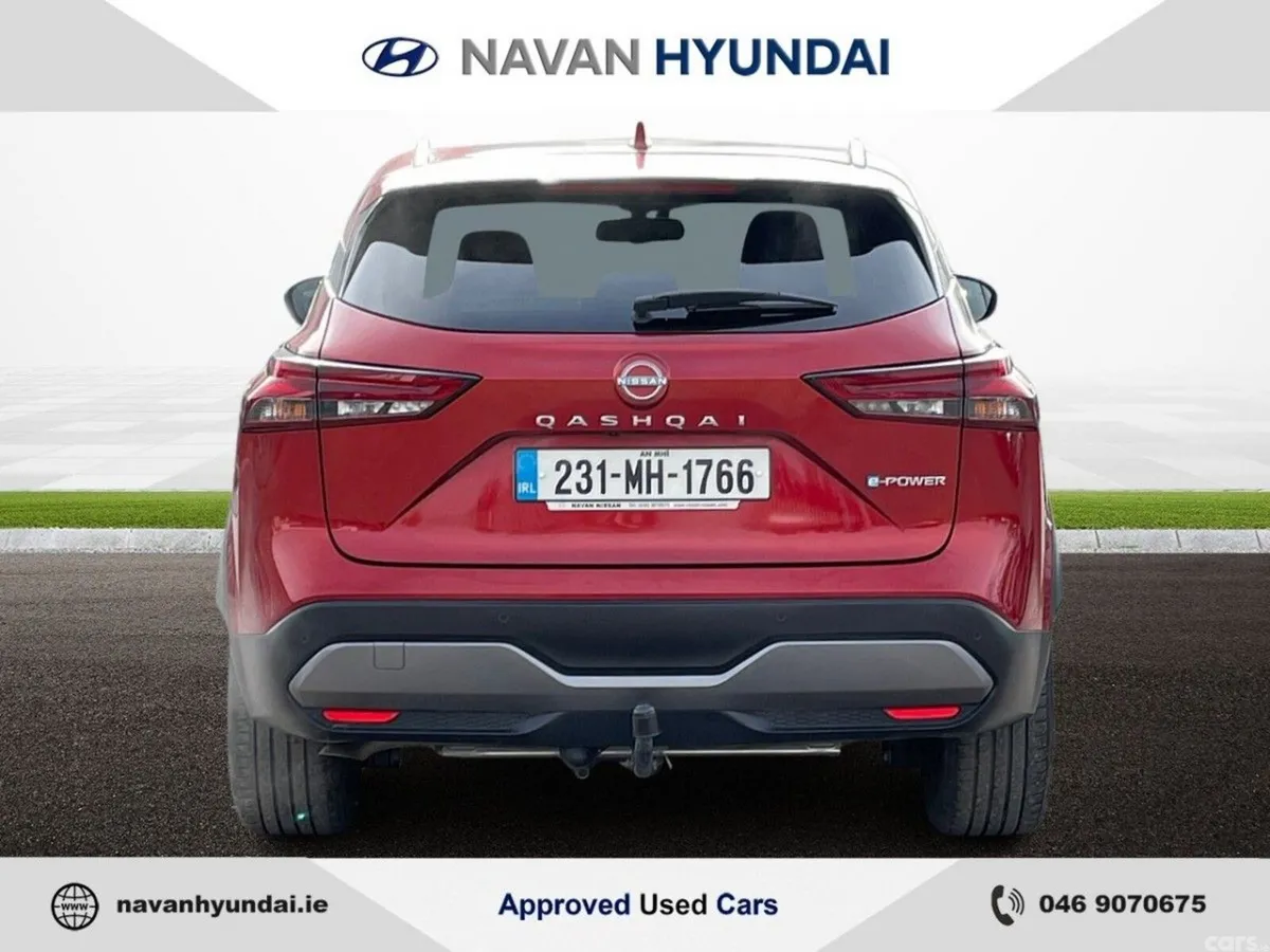 Nissan Qashqai MPV, Petrol Hybrid, 2023, Red