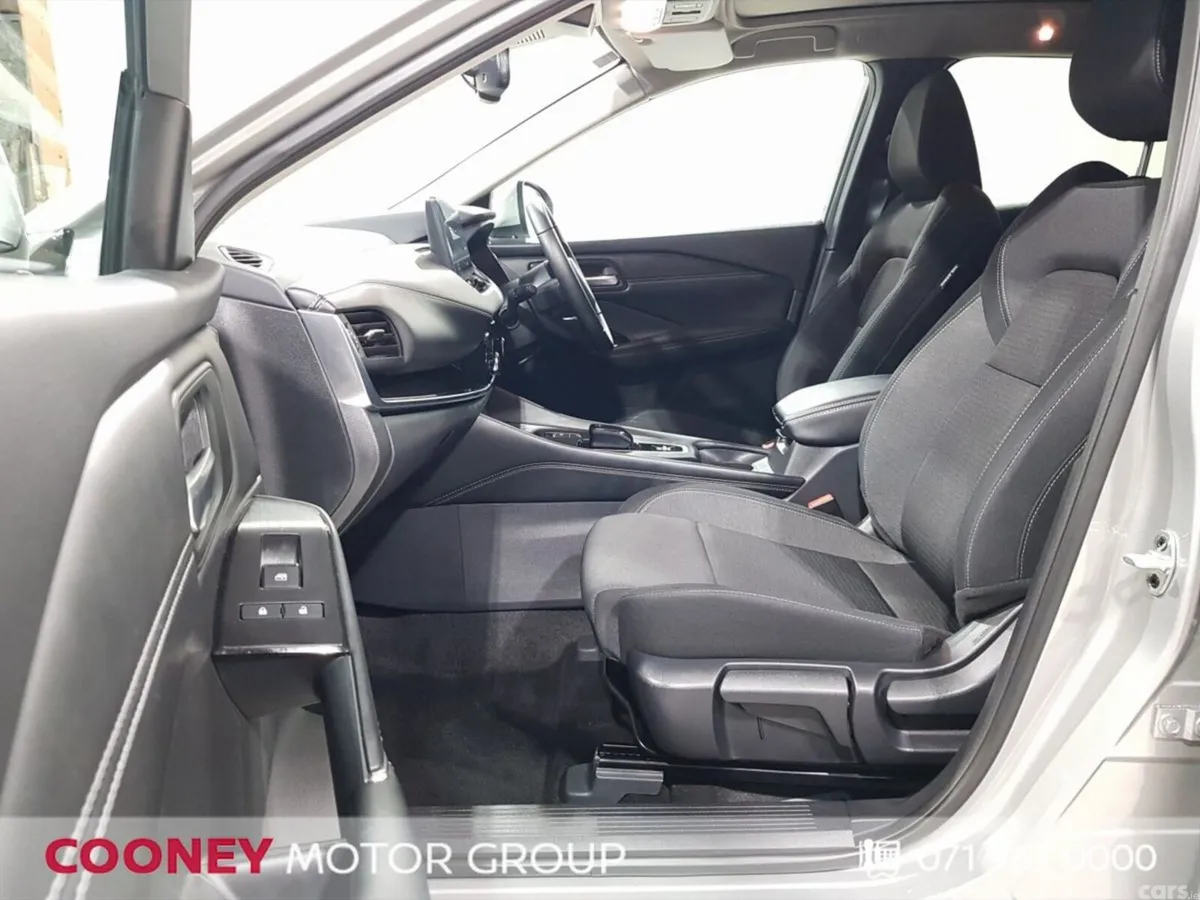 Nissan Qashqai MPV, Petrol Hybrid, 2023, Grey