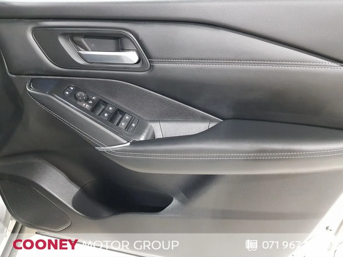 Nissan Qashqai MPV, Petrol Hybrid, 2023, Grey