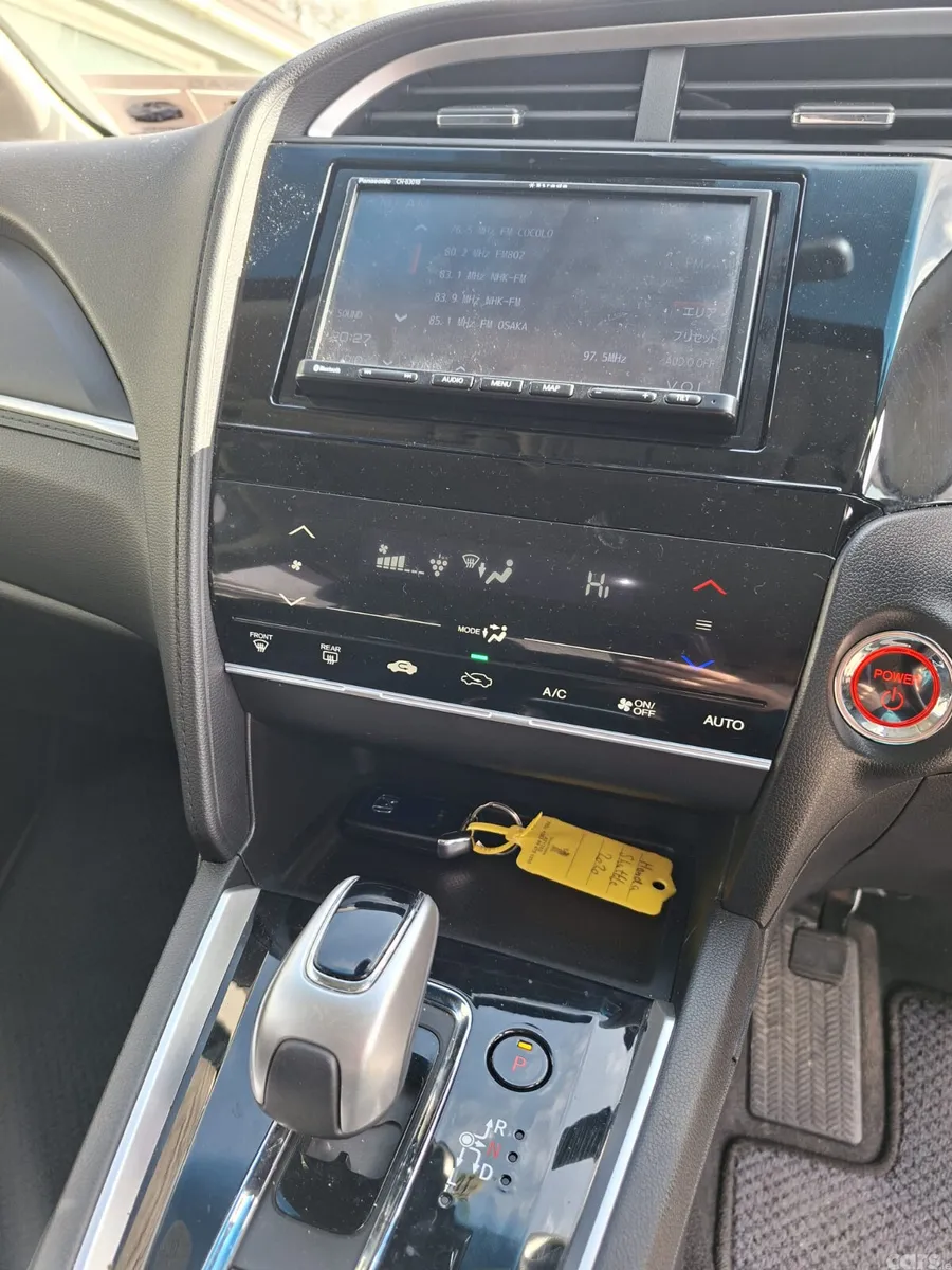 Honda Shuttle Estate, Petrol Hybrid, 2022, White