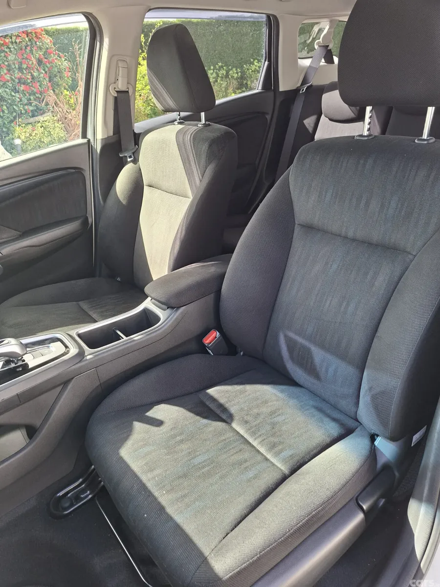 Honda Shuttle Estate, Petrol Hybrid, 2022, White