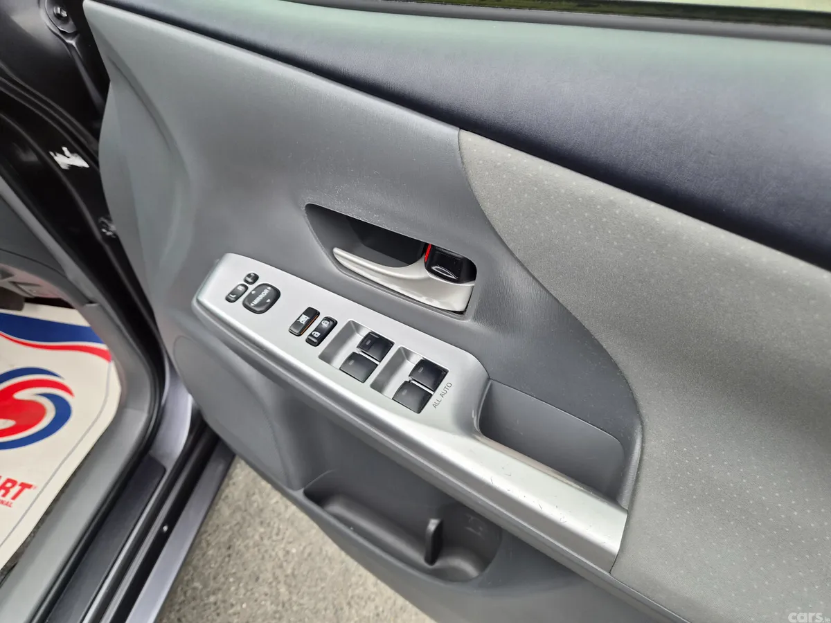 Toyota Prius MPV, Petrol Hybrid, 2012, Grey