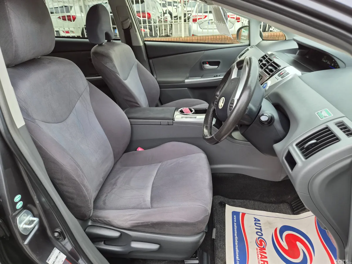 Toyota Prius MPV, Petrol Hybrid, 2012, Grey