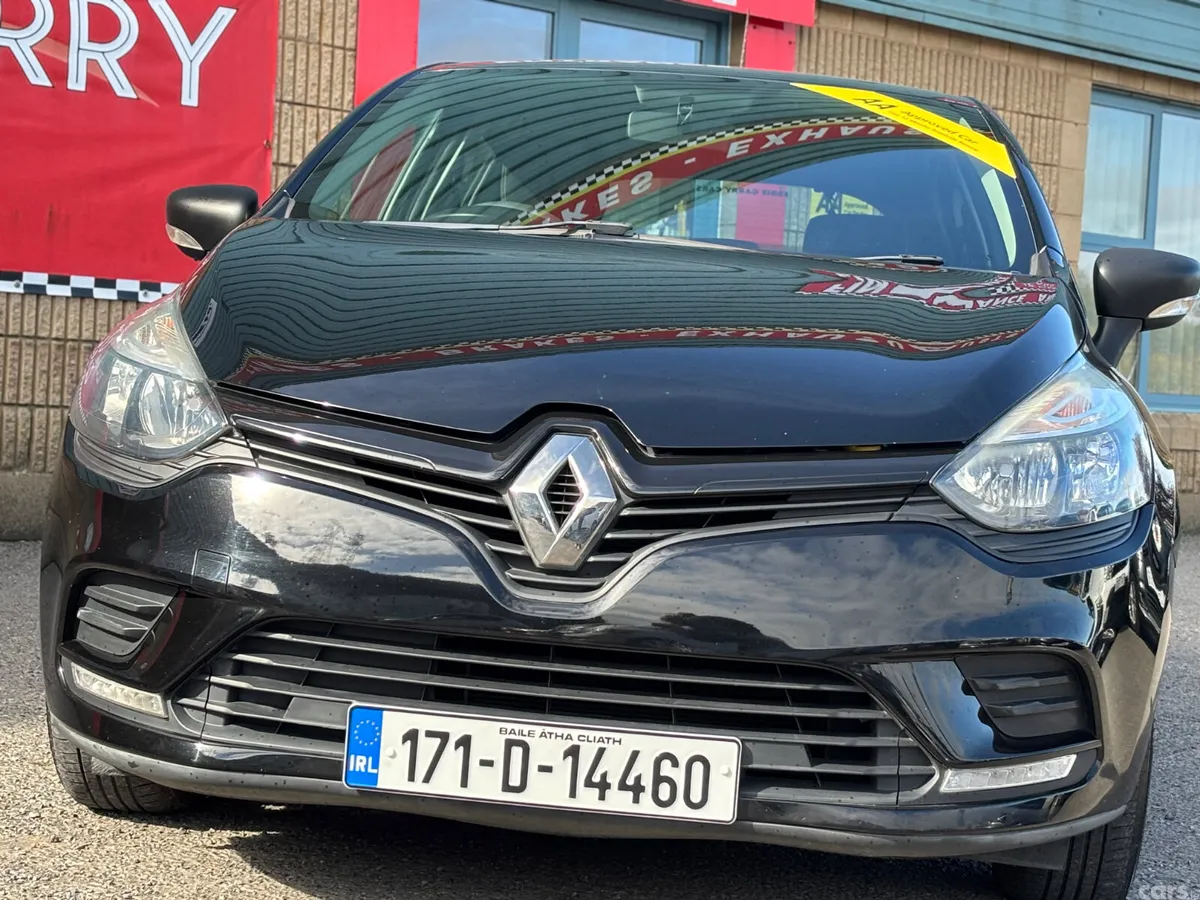 Renault Clio Hatchback, Petrol, 2017, Black