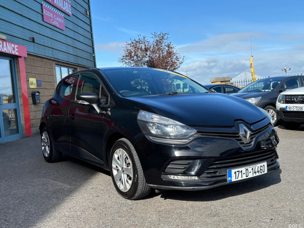 Renault Clio Hatchback, Petrol, 2017, Black