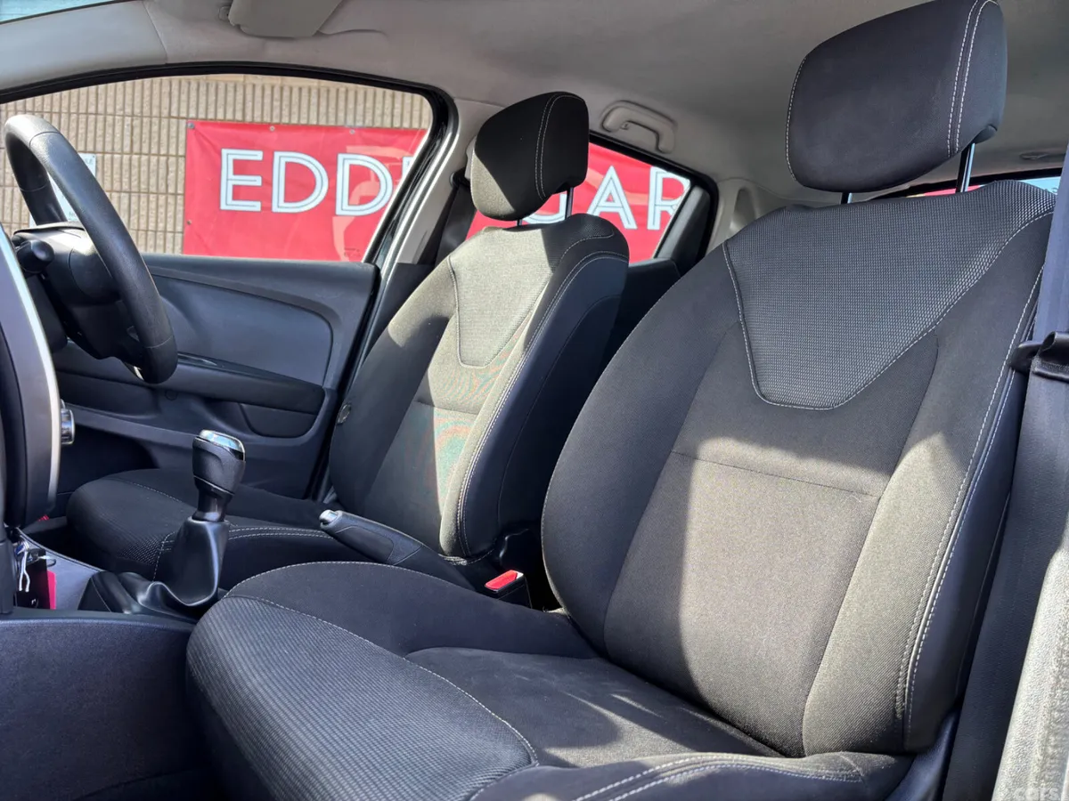 Renault Clio Hatchback, Petrol, 2017, Black