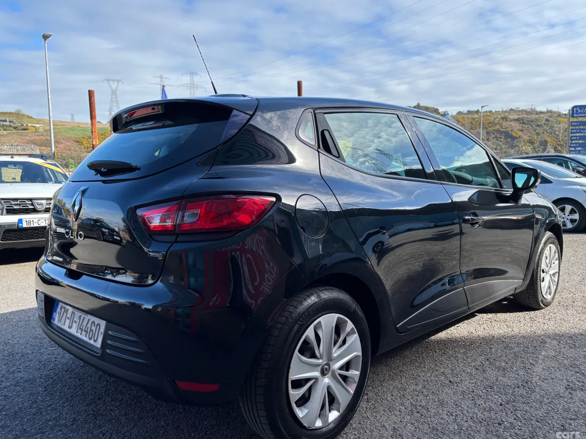 Renault Clio Hatchback, Petrol, 2017, Black