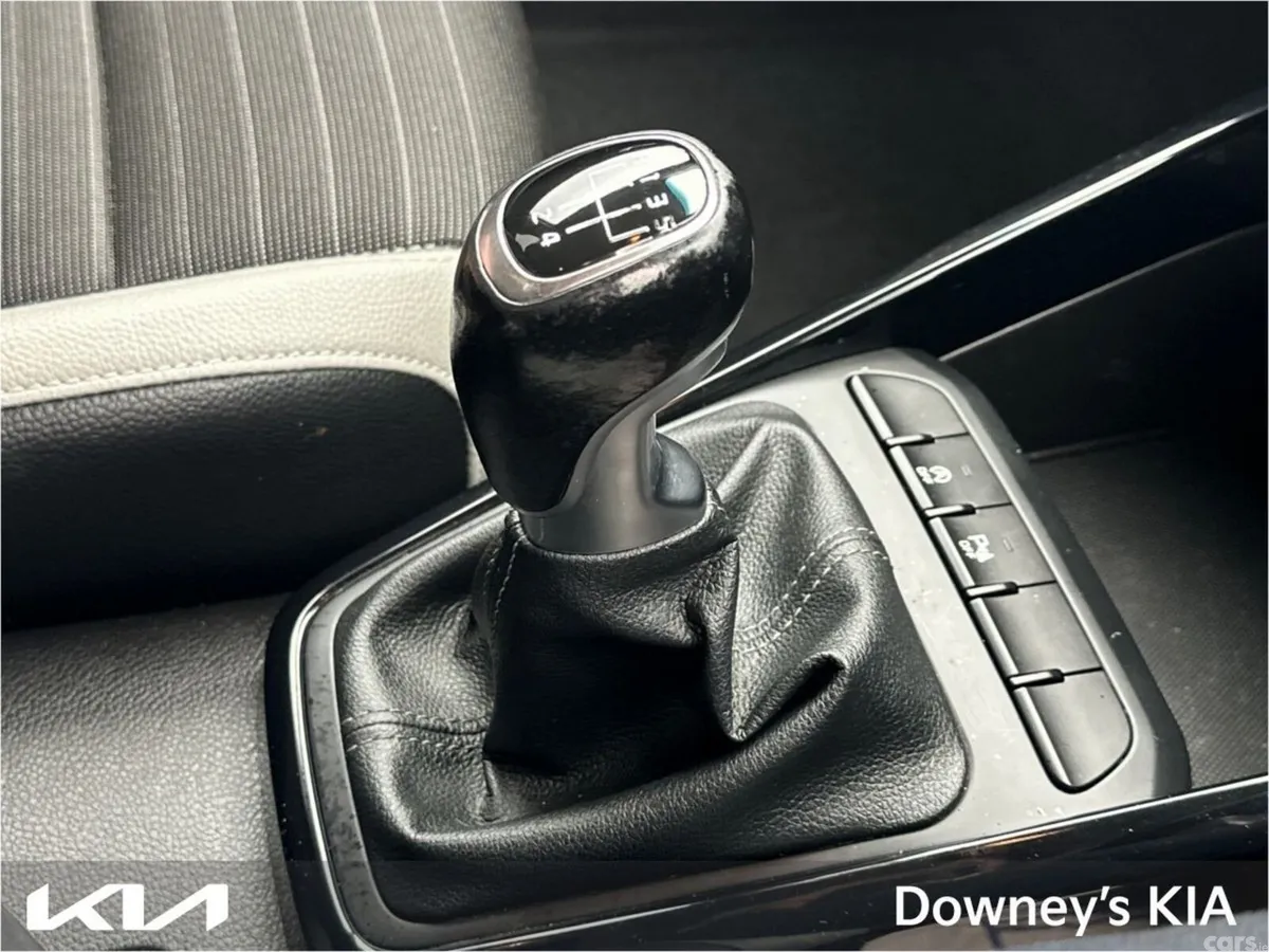 Kia Stonic Hatchback, Petrol, 2021, Grey