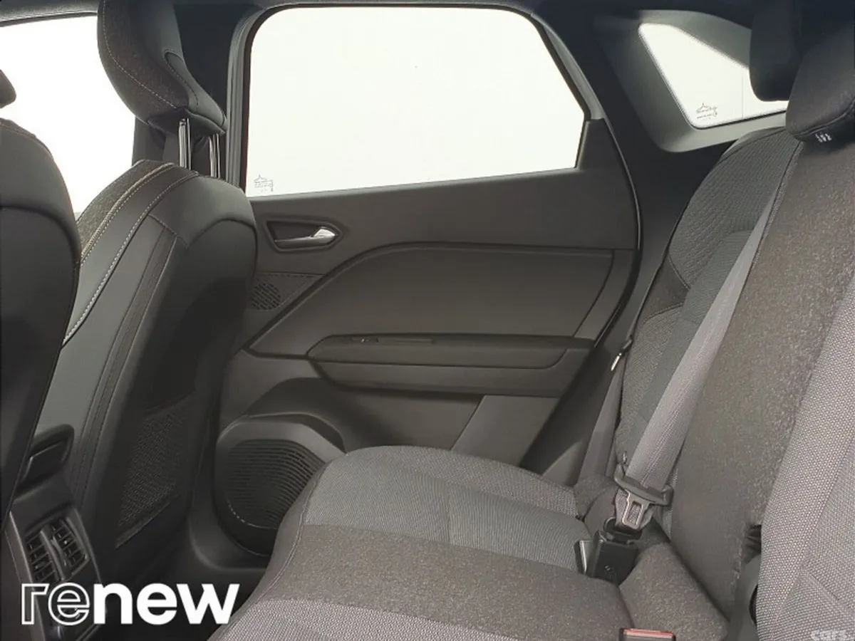 Renault Symbioz Hatchback, Petrol, 2025, White