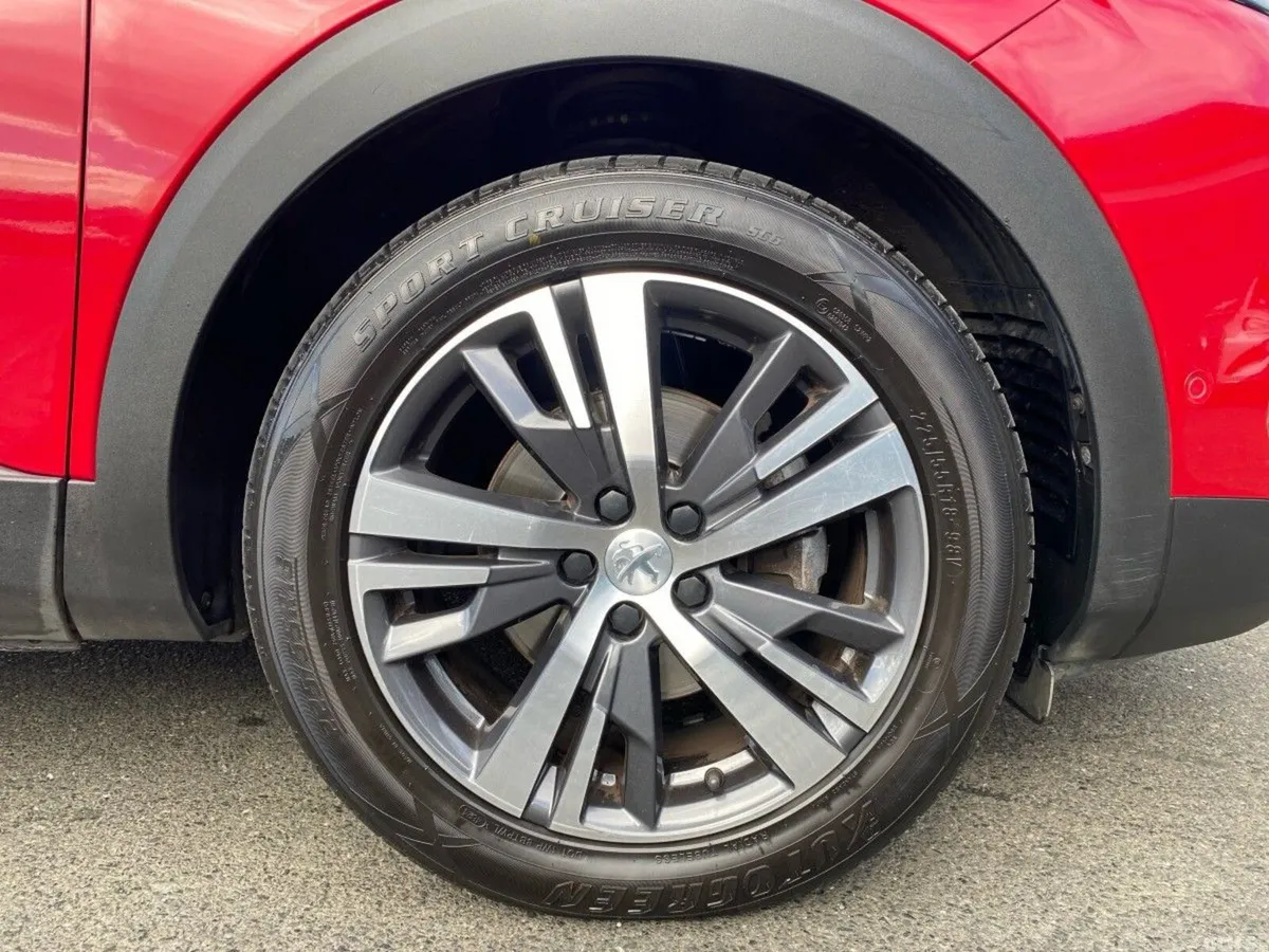 Peugeot 3008 MPV, Diesel, 2023, Red