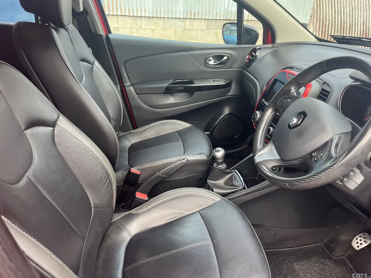 Renault Captur Hatchback, Diesel, 2017, Red