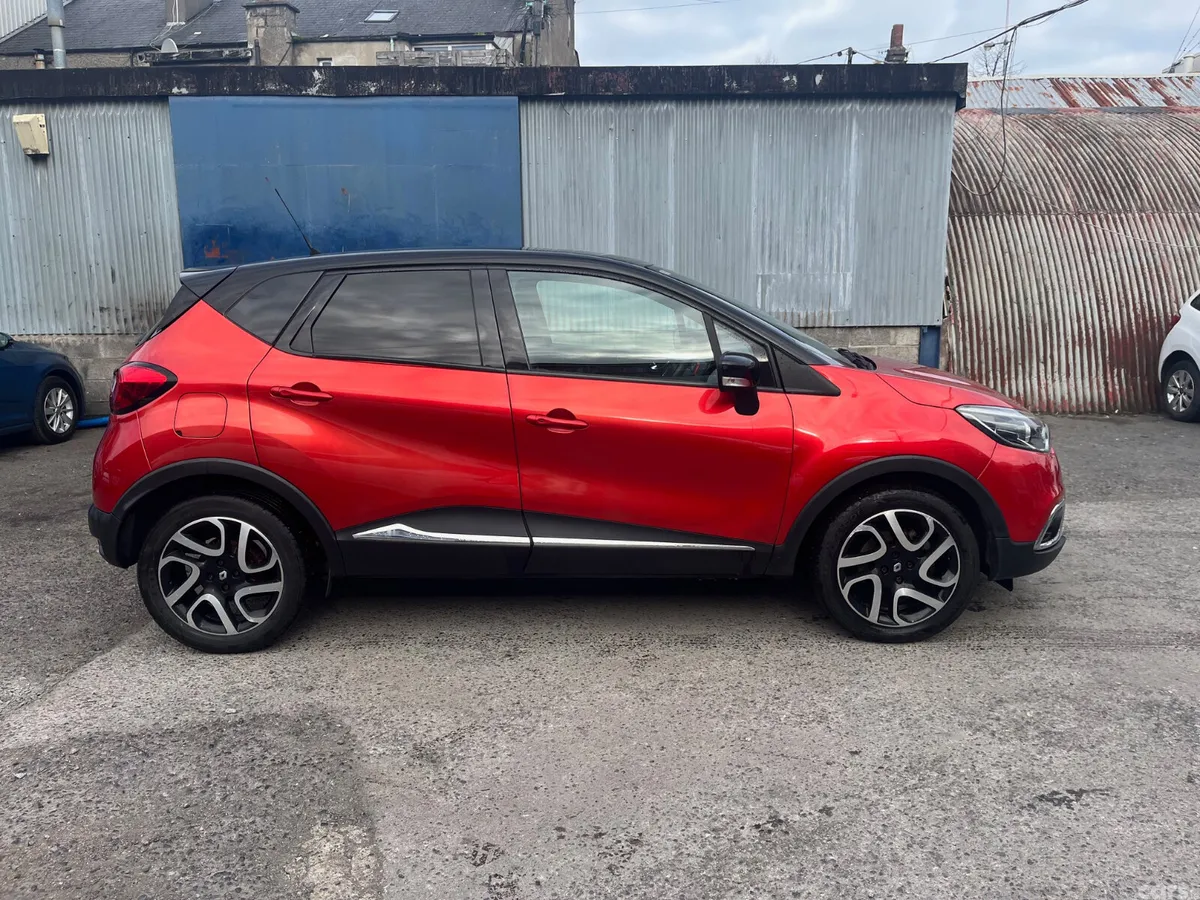 Renault Captur Hatchback, Diesel, 2017, Red
