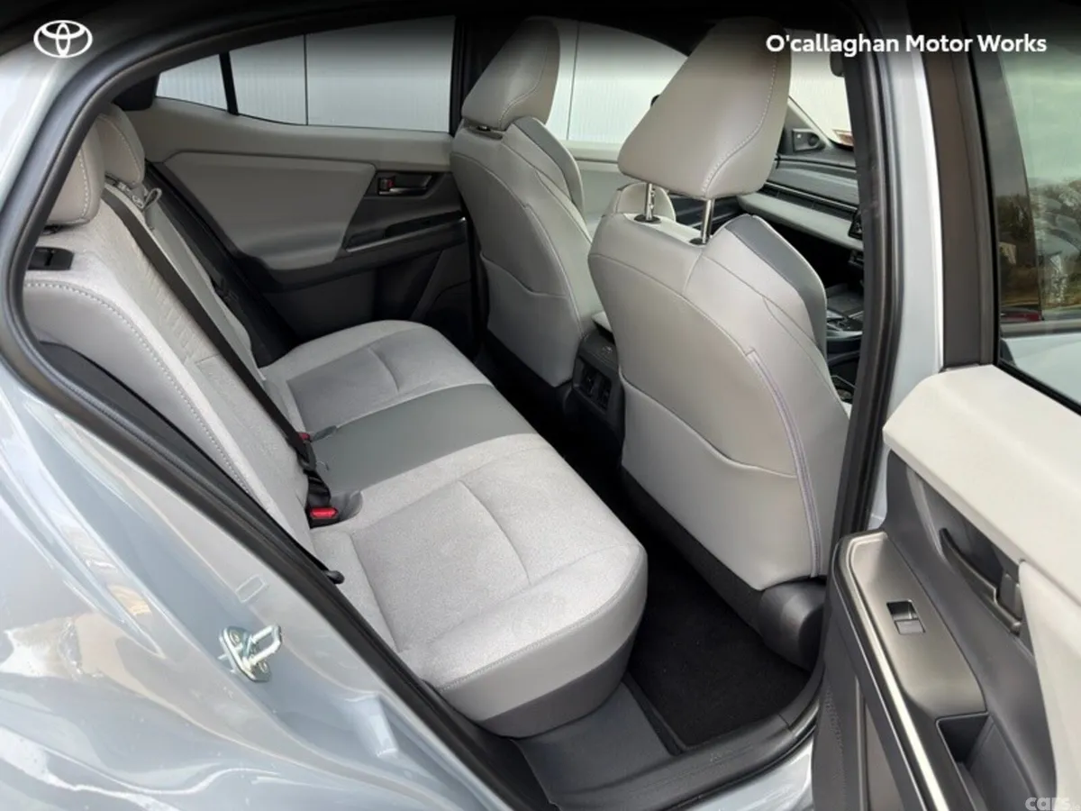 Toyota C-HR Estate, Electric, 2026, Grey