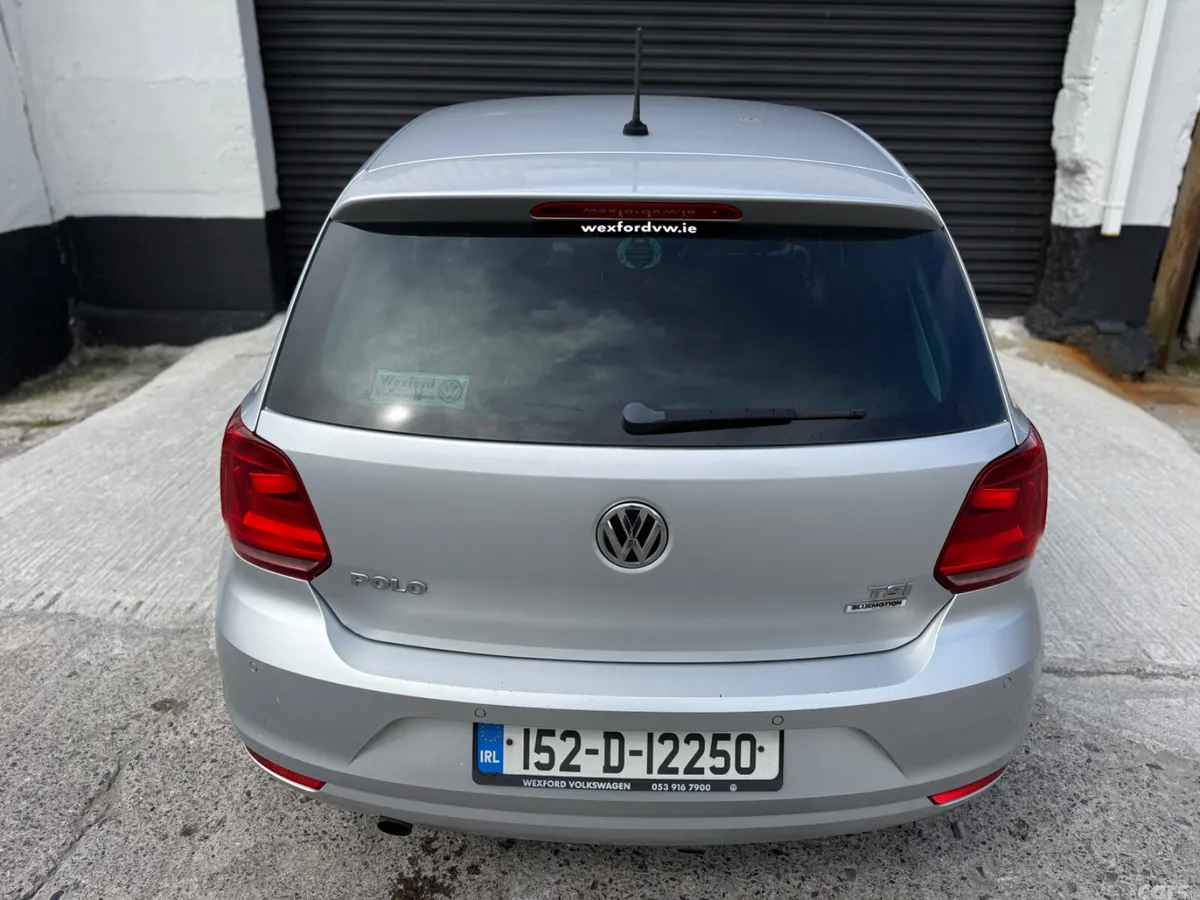 Volkswagen Polo Hatchback, Petrol, 2015, Silver