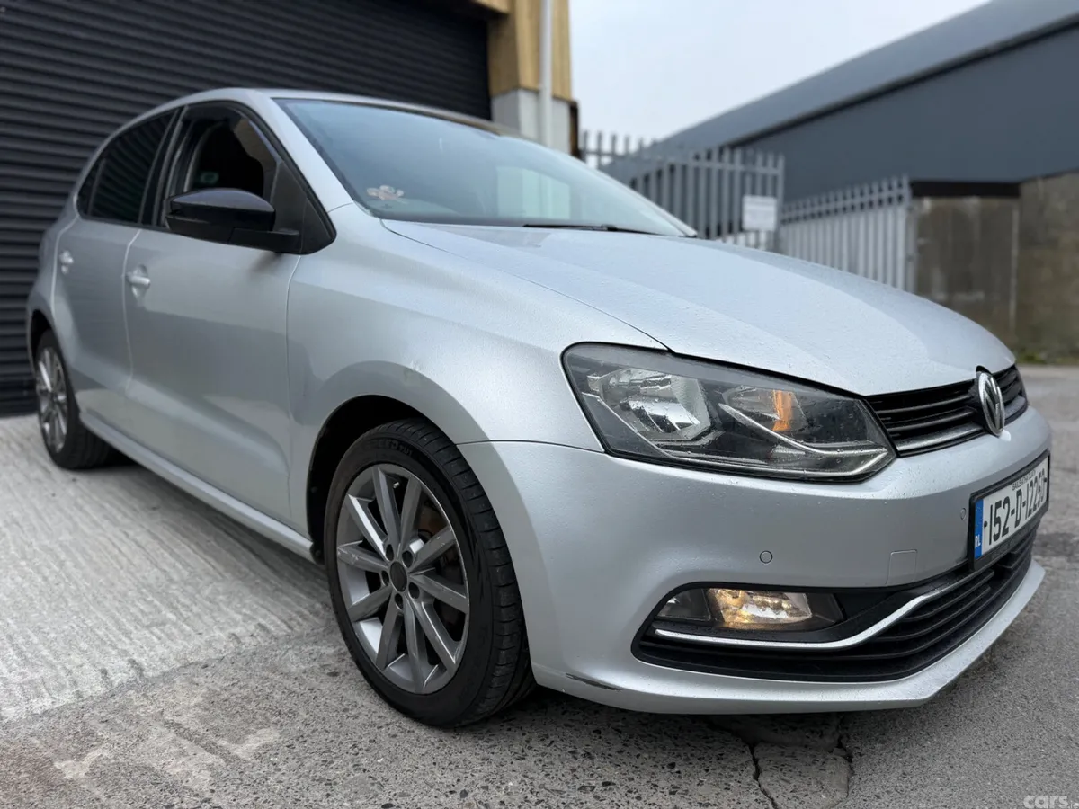 Volkswagen Polo Hatchback, Petrol, 2015, Silver