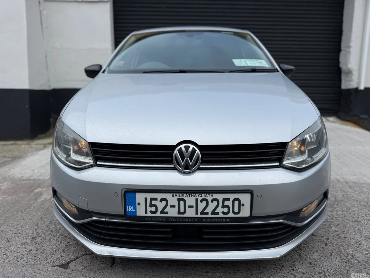 Volkswagen Polo Hatchback, Petrol, 2015, Silver