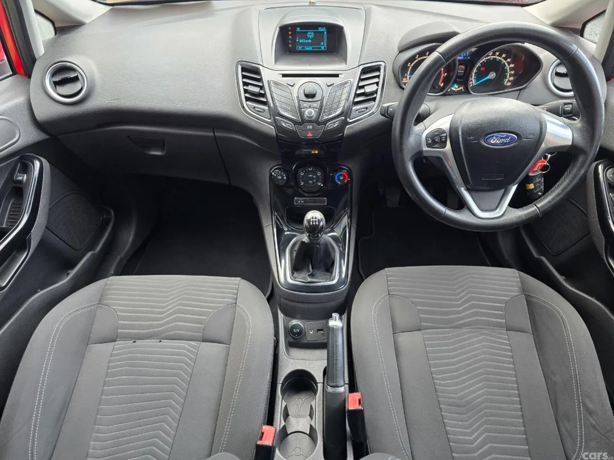 Ford Fiesta Hatchback, Petrol, 2014, Red