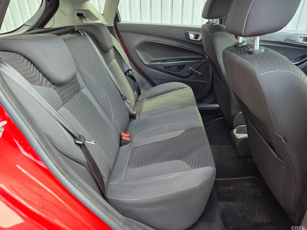 Ford Fiesta Hatchback, Petrol, 2014, Red