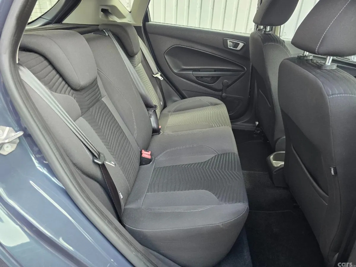 Ford Fiesta Hatchback, Petrol, 2015, Grey