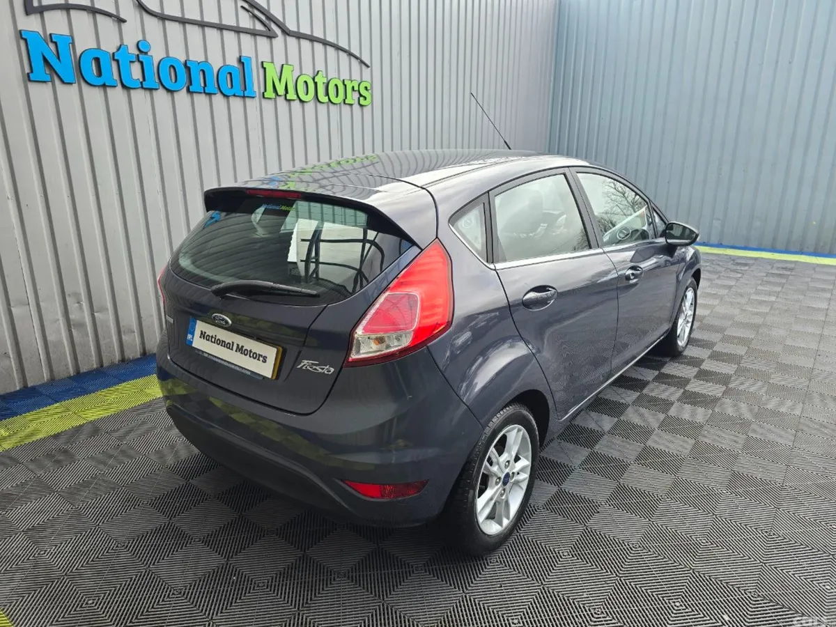 Ford Fiesta Hatchback, Petrol, 2015, Grey